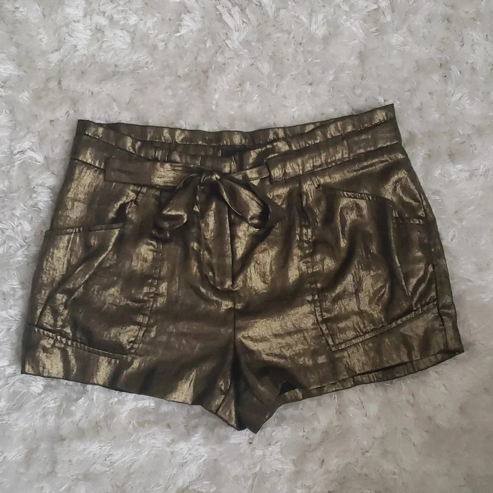 Bcbg Maxazaria gold short size 0 NWOT